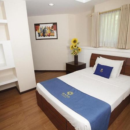 Star Hotel Davao City Esterno foto