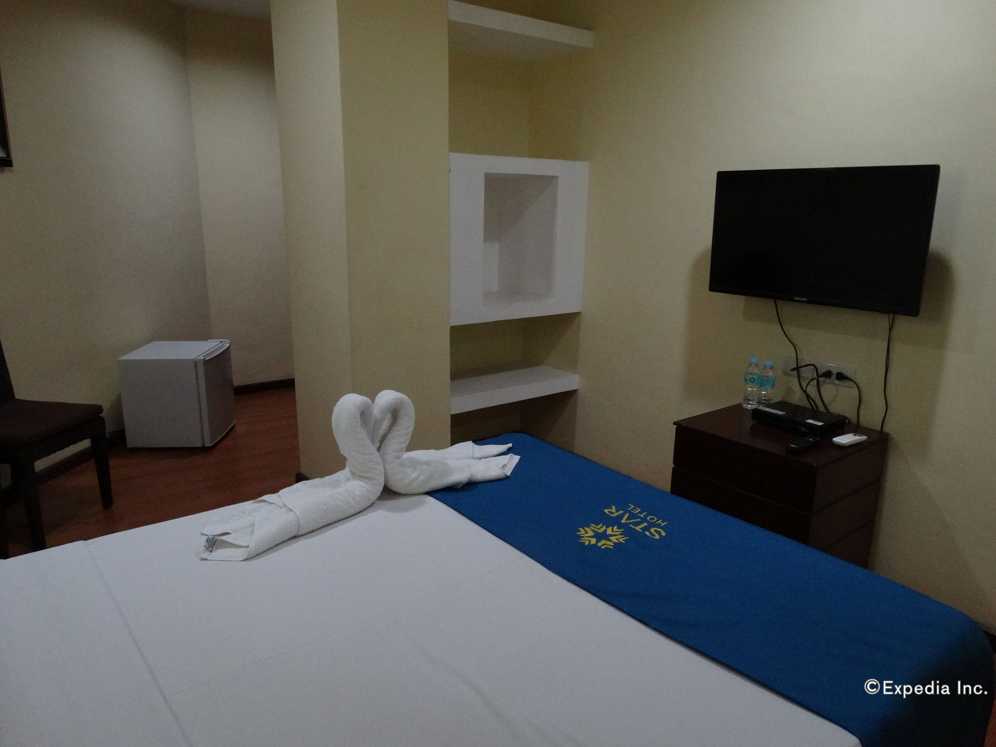 Star Hotel Davao City Esterno foto