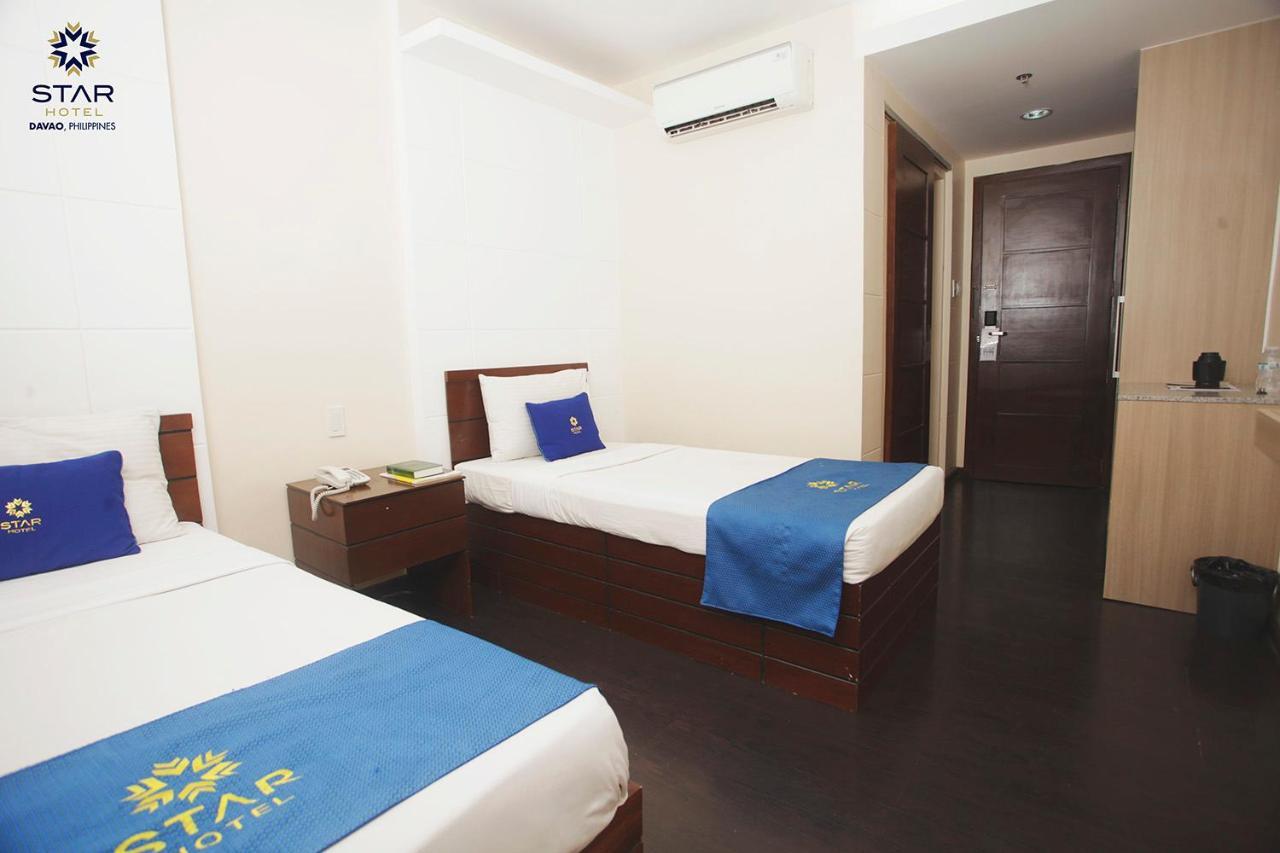 Star Hotel Davao City Esterno foto