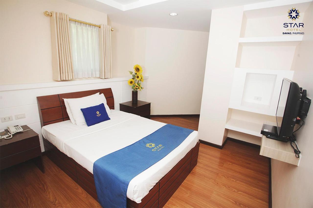 Star Hotel Davao City Esterno foto