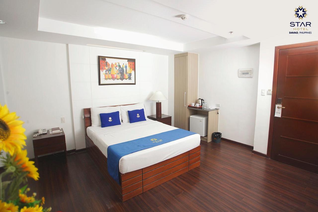 Star Hotel Davao City Esterno foto